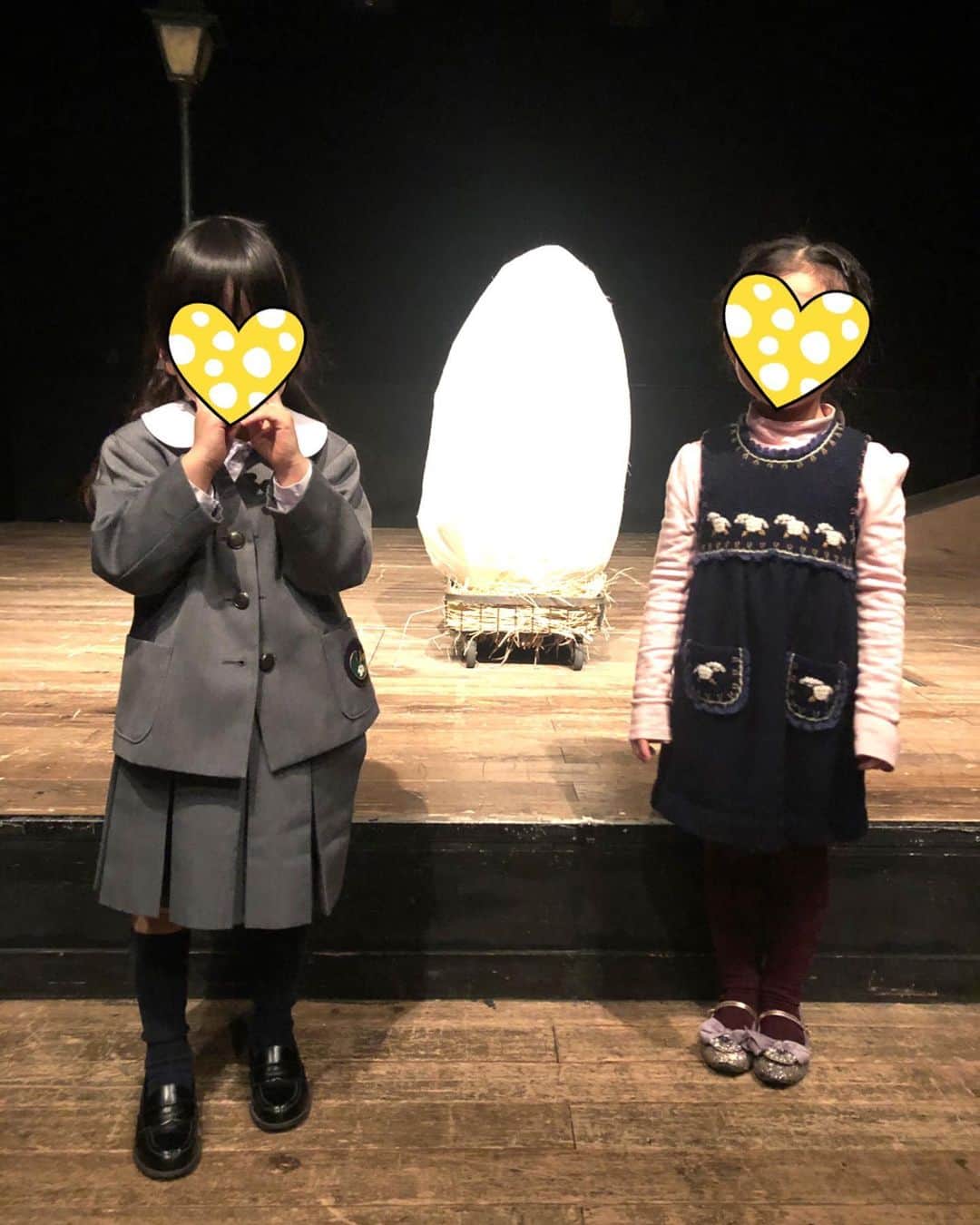 小沢真珠さんのインスタグラム写真 - (小沢真珠Instagram)「昨日は舞台鑑賞のハシゴしちゃいました。 昼公演は大貫勇輔さんが出演している、「ねじまき鳥クロニクル」。 夜公演は劇団東京乾電池さんの「卵の中の白雪姫」。 違うジャンルの2つの作品、それぞれに素敵で楽しませて頂き充実した1日でした❤︎ #舞台 #舞台鑑賞　 #ハシゴ #ねじまき鳥クロニクル  #東京芸術劇場  #大貫勇輔さん  #ルパンの娘で共演させて頂きました #円城寺さん　 #劇団乾電池 #卵の中の白雪姫  #スズナリ #子供むけのお芝居  #上の娘と娘のお友達と　 #池袋から下北沢へ」2月22日 11時26分 - maju_ozawa
