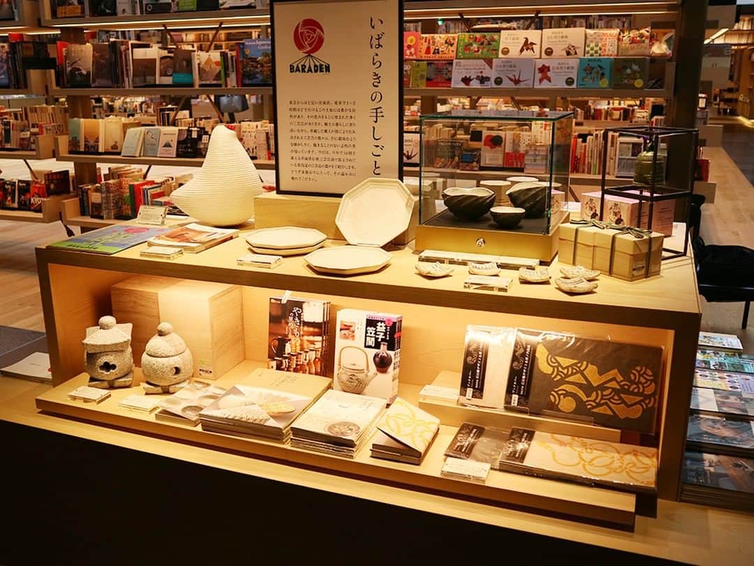銀座 蔦屋書店さんのインスタグラム写真 - (銀座 蔦屋書店Instagram)「【3/14まで いばらきの手しごとフェア】 郷土の暮らしに寄り添いながら、卓越した職人の技により生み出される工芸品の数々。手に馴染むような懐かしさと、飽きることのない必然の美が宿っています。今回は、今年で38回を迎える茨城県伝統工芸品展で展示されている県指定の工芸品の数々をご紹介します。」2月22日 12時00分 - ginza_tsutayabooks