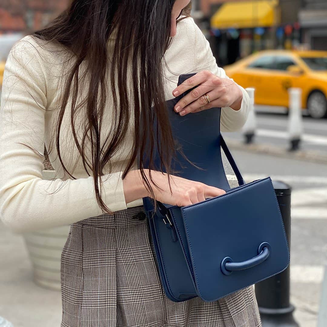 のインスタグラム：「オケージョンを選ばないベーシックなCity, Navy  #vasic #city #cityminimini #navy #basic #vasicnews」