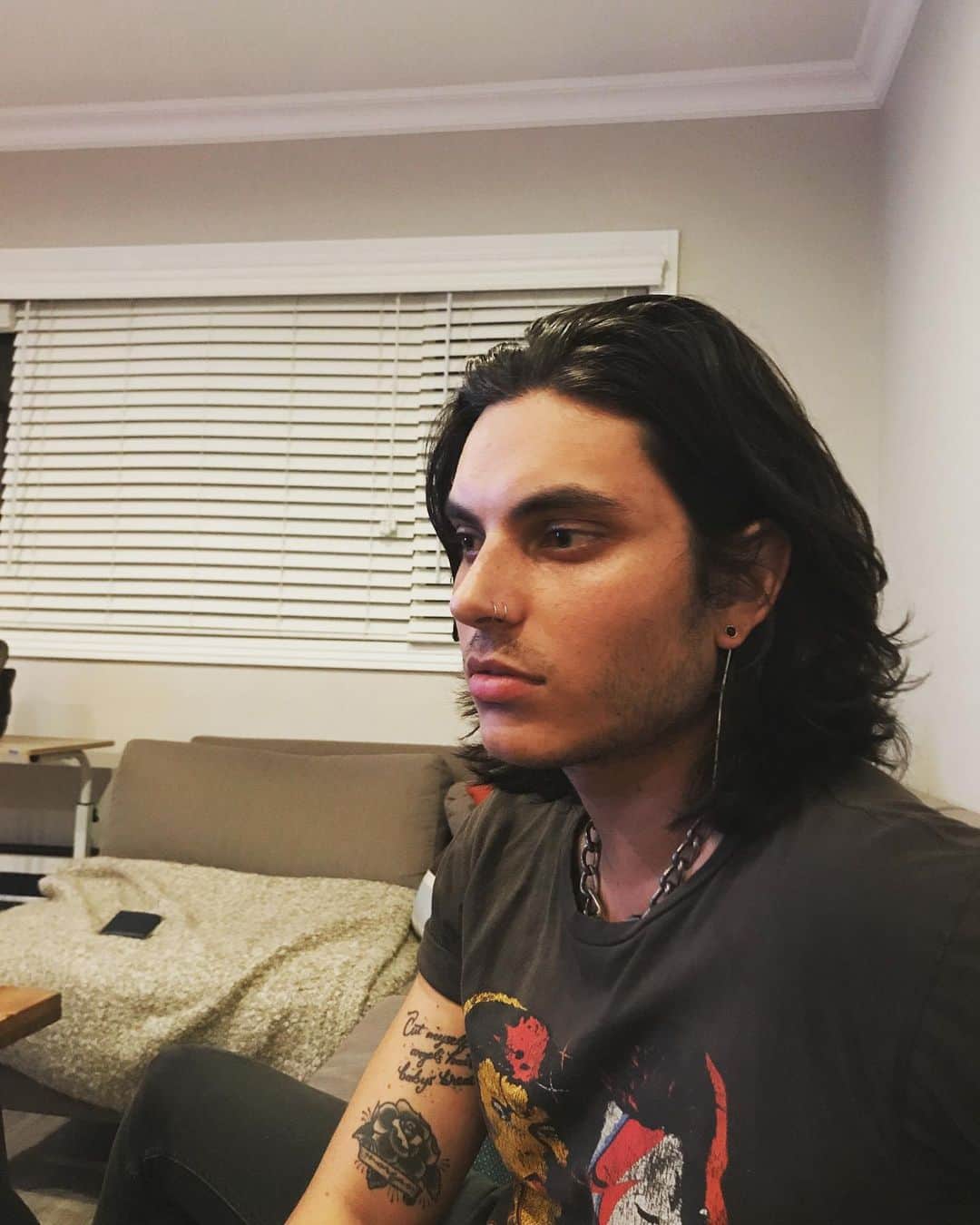 サミュエル・ラーセンのインスタグラム：「Caption contest GO!」