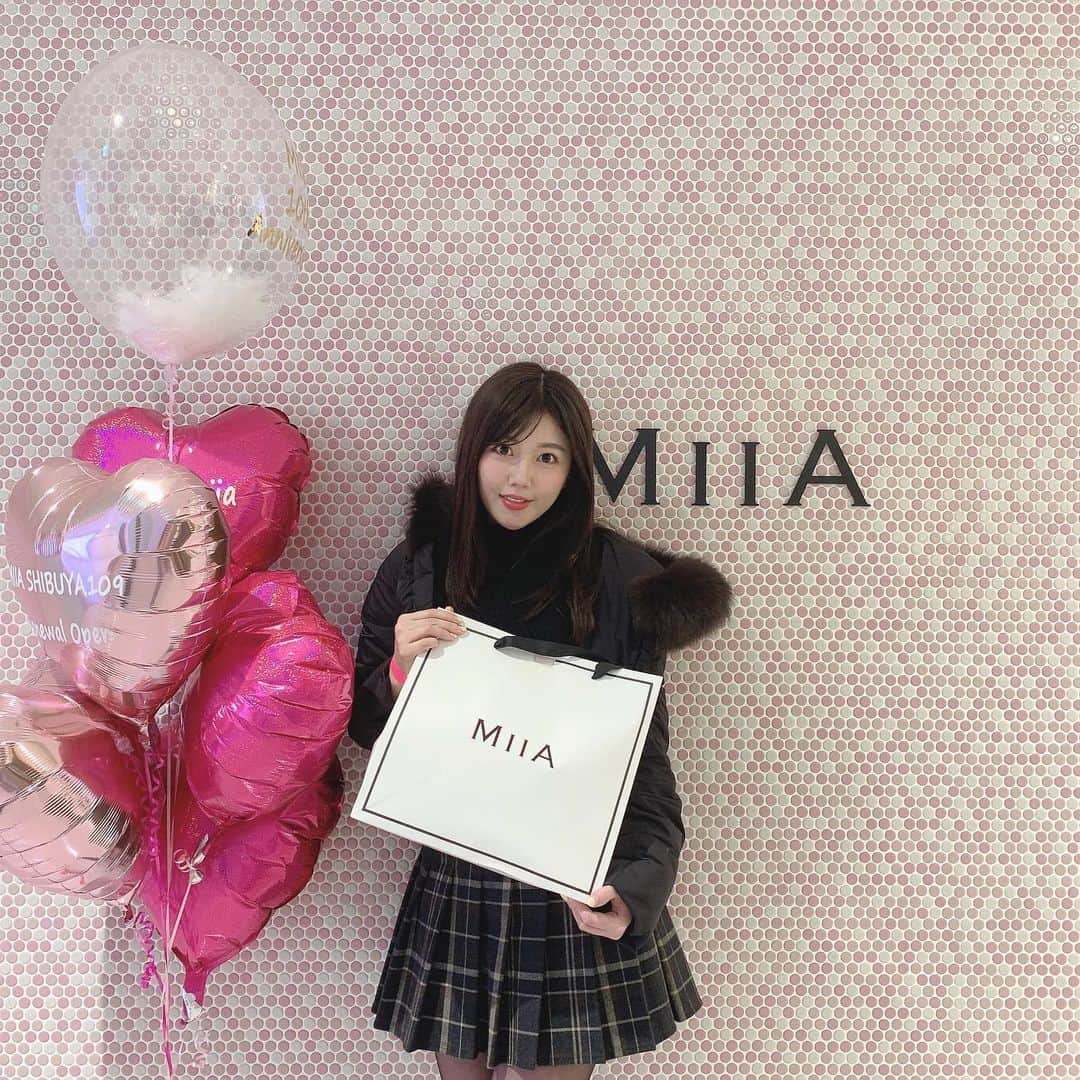 宮崎美穂さんのインスタグラム写真 - (宮崎美穂Instagram)「渋谷109の @miia_official が2/21(金)にリニューアルオープンしたので行ってきた😌！﻿ ﻿ 衣装でも私服でもよく着てるから嬉しいです！﻿ ﻿ みゃおのインスタみた！って店員さんに言ったらお会計から20%オフになるので是非みんなも遊びにいってみてね🐒💛﻿ ﻿ #MIIA」2月22日 12時45分 - myaostagram_380