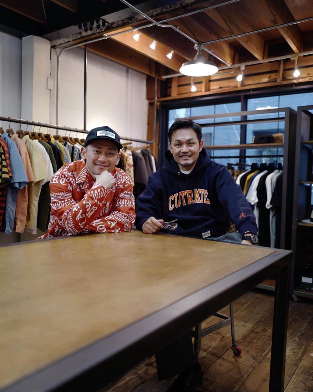 のインスタグラム：「@cutrate_official  @kazuma_yamane_sp  #どっちが好み？ #山根和馬 #阿部亮平 #cutrate」