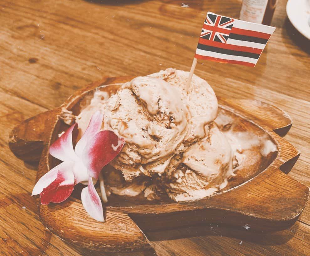 薬丸玲美さんのインスタグラム写真 - (薬丸玲美Instagram)「. @ Aloha Table Waikiki . ねぇ、元気はお姉さん2人に会いたい😭 楽しかった1週間はあっという間だった😢 . #alohatable  #waikiki #hawaii #honolulu #hi #808 #dinner」2月22日 13時08分 - remi_yakumaru