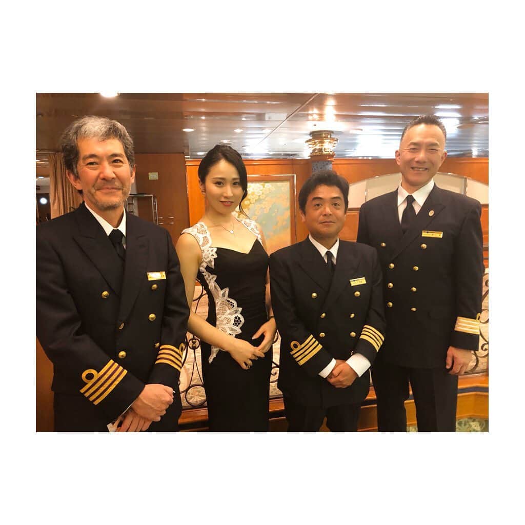 宇田恵菜さんのインスタグラム写真 - (宇田恵菜Instagram)「Farewell party on the ship.x ついに船の終わり、日本到着の２日前に船上でのフェアウェルパーティ。 まだまだ終わりの実感もなく、一か月半一緒に過ごしてた皆がもう会えなくなるのかーて。 でも一瞬一瞬が楽しくて愛おしい そんな2020.2月15日 ————- #casting  #actress  #キャスティング #女優 #役者  #愛媛出身 #愛媛県松山市 #actresslife #愛媛国際映画祭 #宇田恵菜 #世界青年の船  #swy #swy32 #内閣府 #青年国際交流 #にっぽん丸 #SWY32  #nipponmaru #kimono #Japanese #traditionaljapanese #farewellparty」2月22日 13時25分 - ena2727