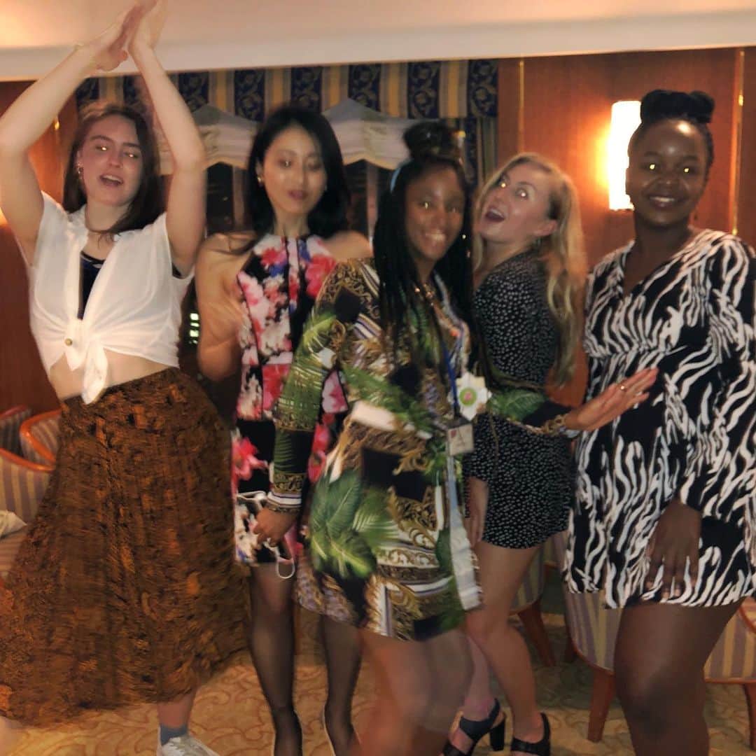 宇田恵菜さんのインスタグラム写真 - (宇田恵菜Instagram)「Farewell party on the ship.x ついに船の終わり、日本到着の２日前に船上でのフェアウェルパーティ。 まだまだ終わりの実感もなく、一か月半一緒に過ごしてた皆がもう会えなくなるのかーて。 でも一瞬一瞬が楽しくて愛おしい そんな2020.2月15日 ————- #casting  #actress  #キャスティング #女優 #役者  #愛媛出身 #愛媛県松山市 #actresslife #愛媛国際映画祭 #宇田恵菜 #世界青年の船  #swy #swy32 #内閣府 #青年国際交流 #にっぽん丸 #SWY32  #nipponmaru #kimono #Japanese #traditionaljapanese #farewellparty」2月22日 13時25分 - ena2727