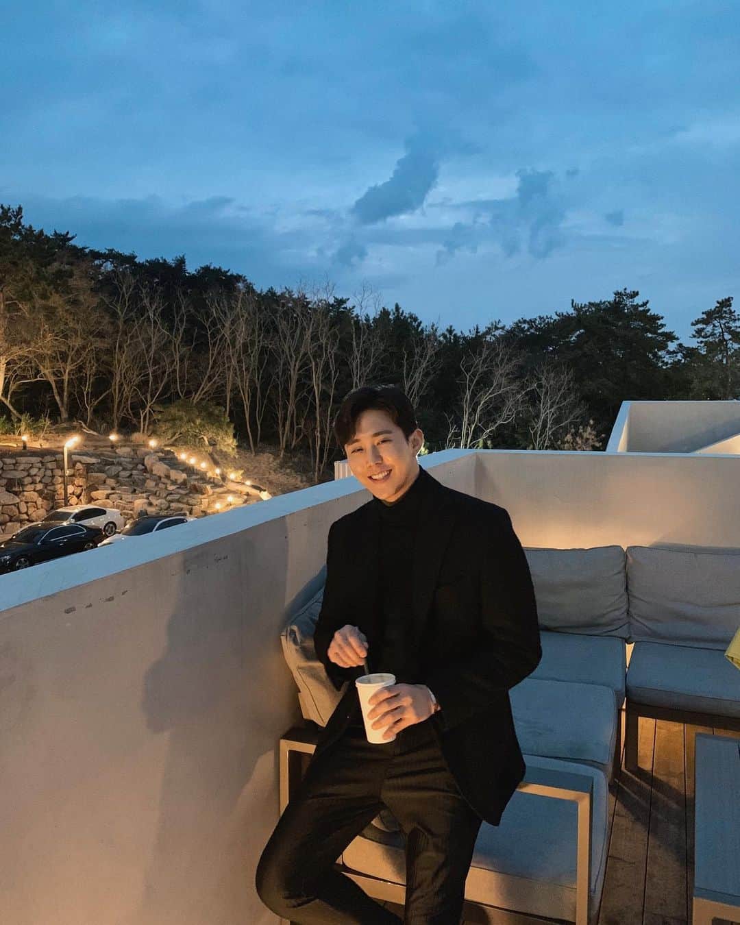 パクジホさんのインスタグラム写真 - (パクジホInstagram)「날이 너무 좋아? ☺️」2月22日 23時12分 - jihogram