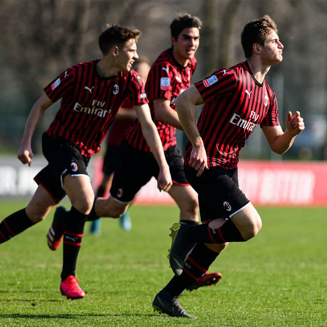 ACミランさんのインスタグラム写真 - (ACミランInstagram)「One step closer to the goal 💪🏻 #MilanPrimavera #MilanSPAL #SempreMilan」2月22日 23時37分 - acmilan