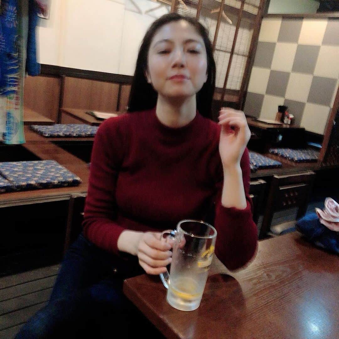 原アンナさんのインスタグラム写真 - (原アンナInstagram)「#毎日ビール #キリン一番搾り . . 素敵な写真が撮れるまで、巻き戻すとこうなります。」2月22日 23時40分 - annahara821
