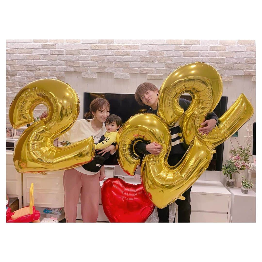 辻希美さんのインスタグラム写真 - (辻希美Instagram)「令和2年2月22日🙏💕 #令和2年2月22日 #❤️」2月22日 23時54分 - tsujinozomi_official