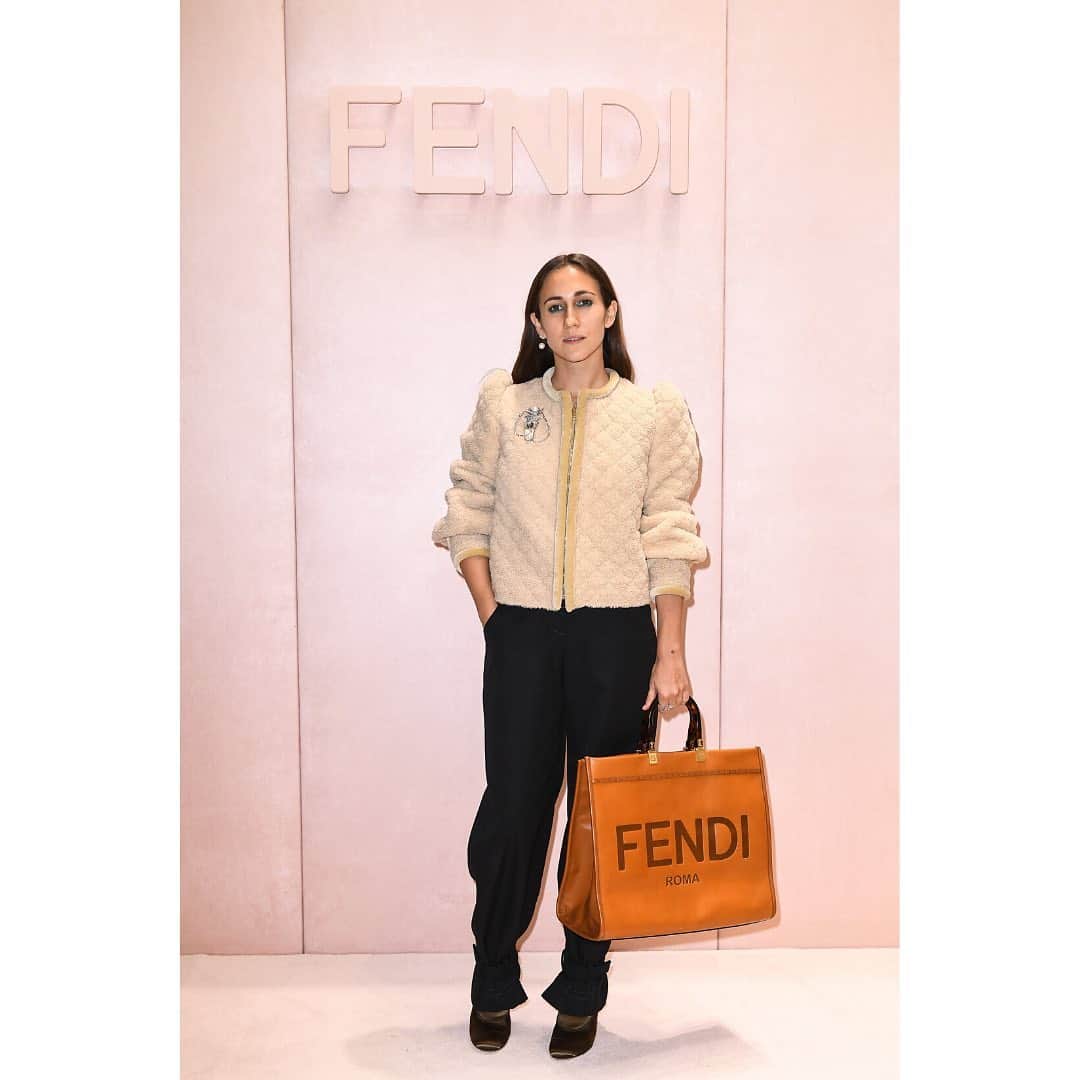 Fendiさんのインスタグラム写真 - (FendiInstagram)「Delfina Delettrez at the Fendi Women’s Fall/Winter 2020 Fashion Show.  #FendiFW20 #FendiFriends」2月23日 0時24分 - fendi
