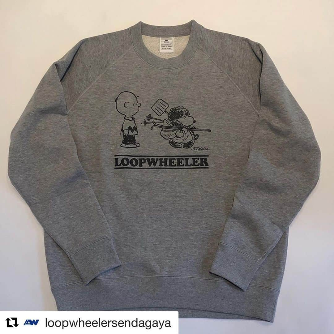 ループウィラーさんのインスタグラム写真 - (ループウィラーInstagram)「#Repost @loopwheelersendagaya with @get_repost ・・・ よろしくお願いします。 . . 「LW313 スヌーピーちょいBigスウェット」  先日発売致しましたちょいBigスウェットをベースにチャーリーブラウンとスヌーピーをプリントしましたアイテムをただ今より販売開始致します！  素材はLWライト吊り裏毛を使用したアイテムとなります。  カラーはグレーメランジにブラックプリント、マリンにホワイトプリント、アトミックグリーンにブラックプリント、スカイピンクにブラックプリントの4色展開です。  サイズはS〜Lの3サイズで販売価格は23,100円（税込）となります。 ※こちらのアイテムは数に限りがございますので、カラー・サイズ問わず、おひとり様1点のみとさせていただきます。  ご来店をお待ちしております。 . .  #loopwheeler#LWsendagaya#ループウィラー#吊り編み#tsuriami#吊り編み機#日本製#スウェット#パーカー#カーディガン#Tシャツ#スウェットパンツ#長持ち#丈夫#綿#cotton#裏毛#日本#東京#千駄ヶ谷#japan#tokyo#sendagaya#madeinjapan#チャーリーブラウン#スヌーピー」2月22日 17時44分 - loopwheelerss