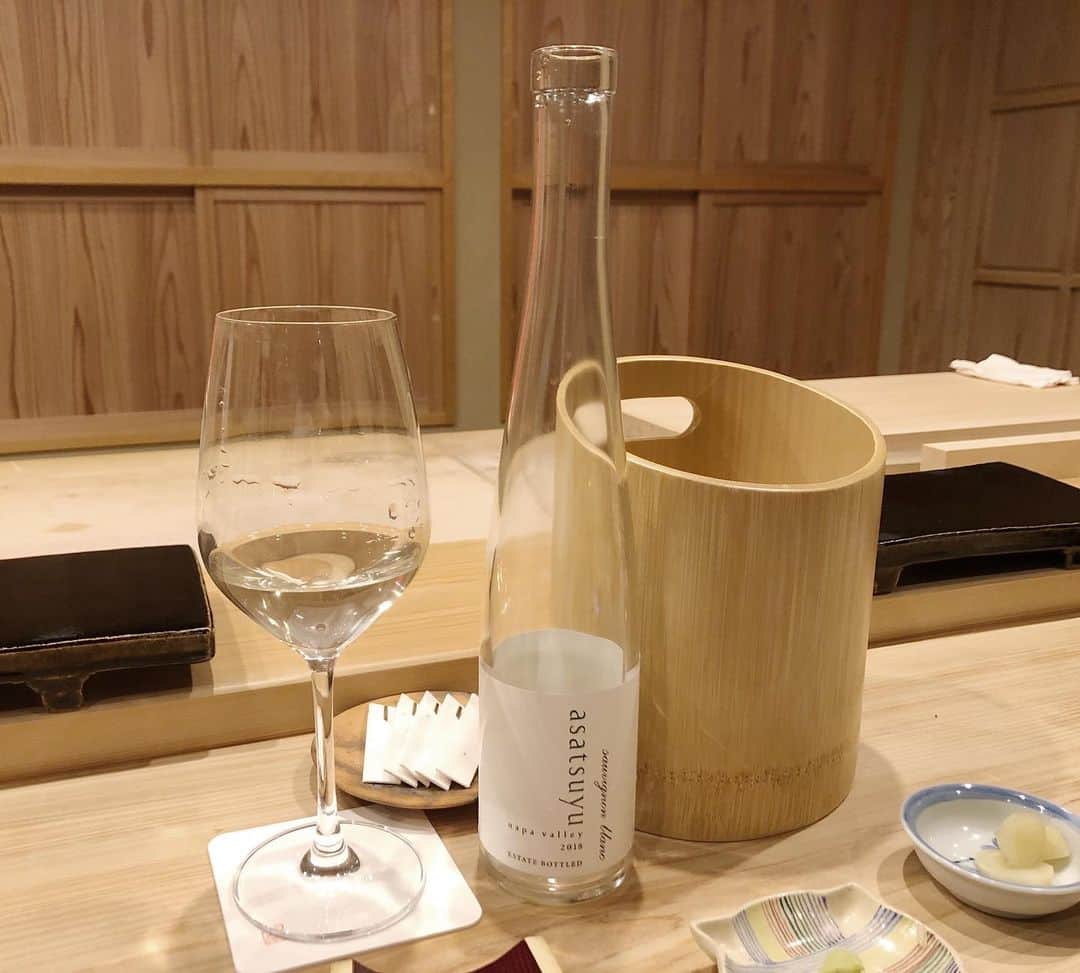 椿彩加さんのインスタグラム写真 - (椿彩加Instagram)「. 念願の鮨 十兵衛さんに🍣 . 完璧に美味しかった🥺 また帰るとき絶対行きたい行く❤️ . #鮨 #鮨十兵衛 #福井 #予約困難店 #美味すぎた #asatsuyu #お鮨大好き」2月22日 17時46分 - ayaka_tsubaki23