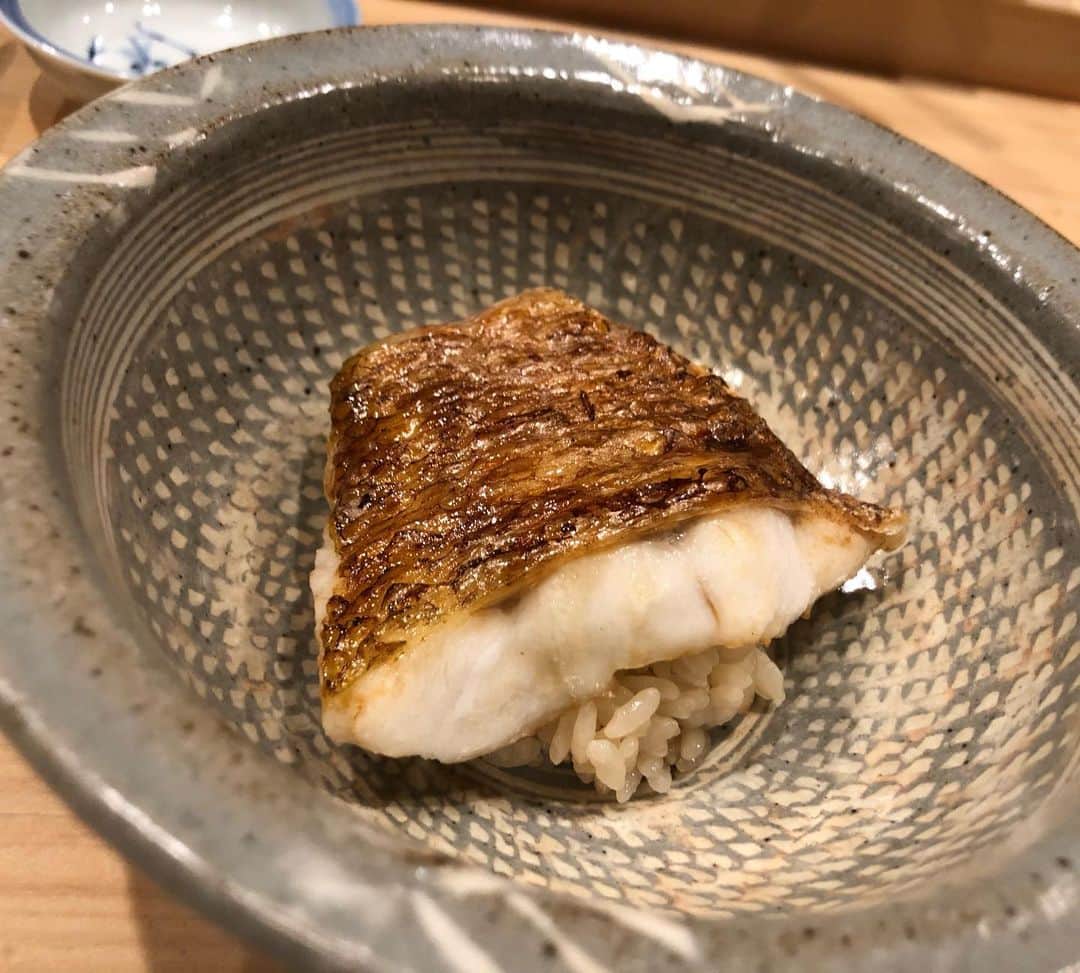 椿彩加さんのインスタグラム写真 - (椿彩加Instagram)「. 念願の鮨 十兵衛さんに🍣 . 完璧に美味しかった🥺 また帰るとき絶対行きたい行く❤️ . #鮨 #鮨十兵衛 #福井 #予約困難店 #美味すぎた #asatsuyu #お鮨大好き」2月22日 17時46分 - ayaka_tsubaki23