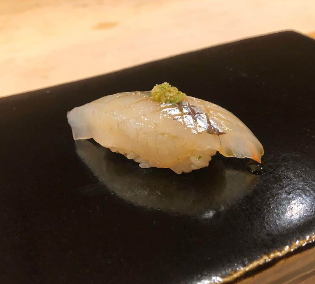椿彩加さんのインスタグラム写真 - (椿彩加Instagram)「. 念願の鮨 十兵衛さんに🍣 . 完璧に美味しかった🥺 また帰るとき絶対行きたい行く❤️ . #鮨 #鮨十兵衛 #福井 #予約困難店 #美味すぎた #asatsuyu #お鮨大好き」2月22日 17時46分 - ayaka_tsubaki23