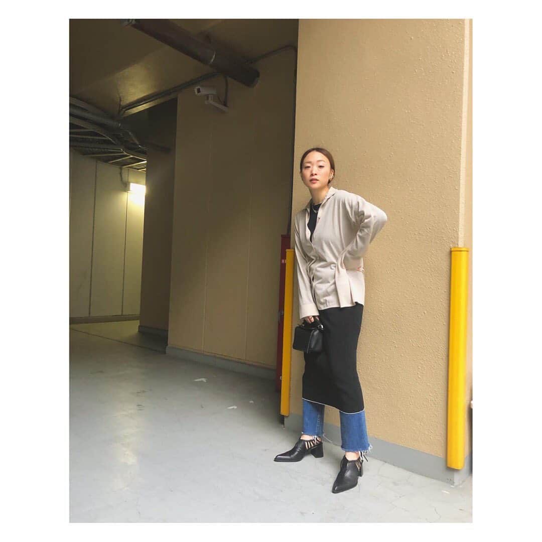 野尻美穂のインスタグラム：「waiとリーバイスの組み合わせ好き🙂 リーバイスは海外のスリフトでフラッと見つけたりして奇跡でジャストサイズだったりと偶然出会えてます。ほんとに合うデニムなくて私も困ってる！笑  #wai_ships」