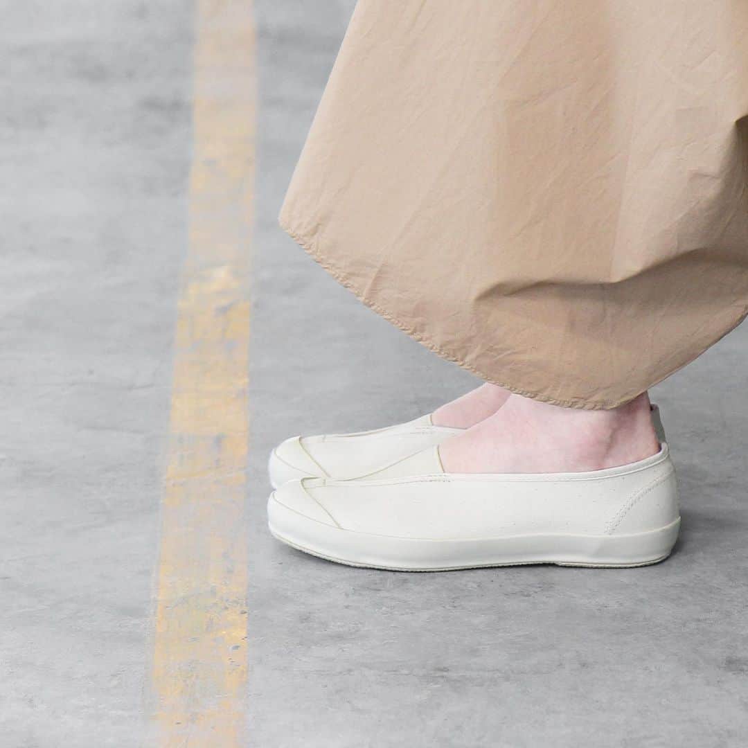 MOONSTARのインスタグラム：「LITE BALLET / NATURAL  #moonstarshoes #finevulcanized #liteballet #madeinkurume」