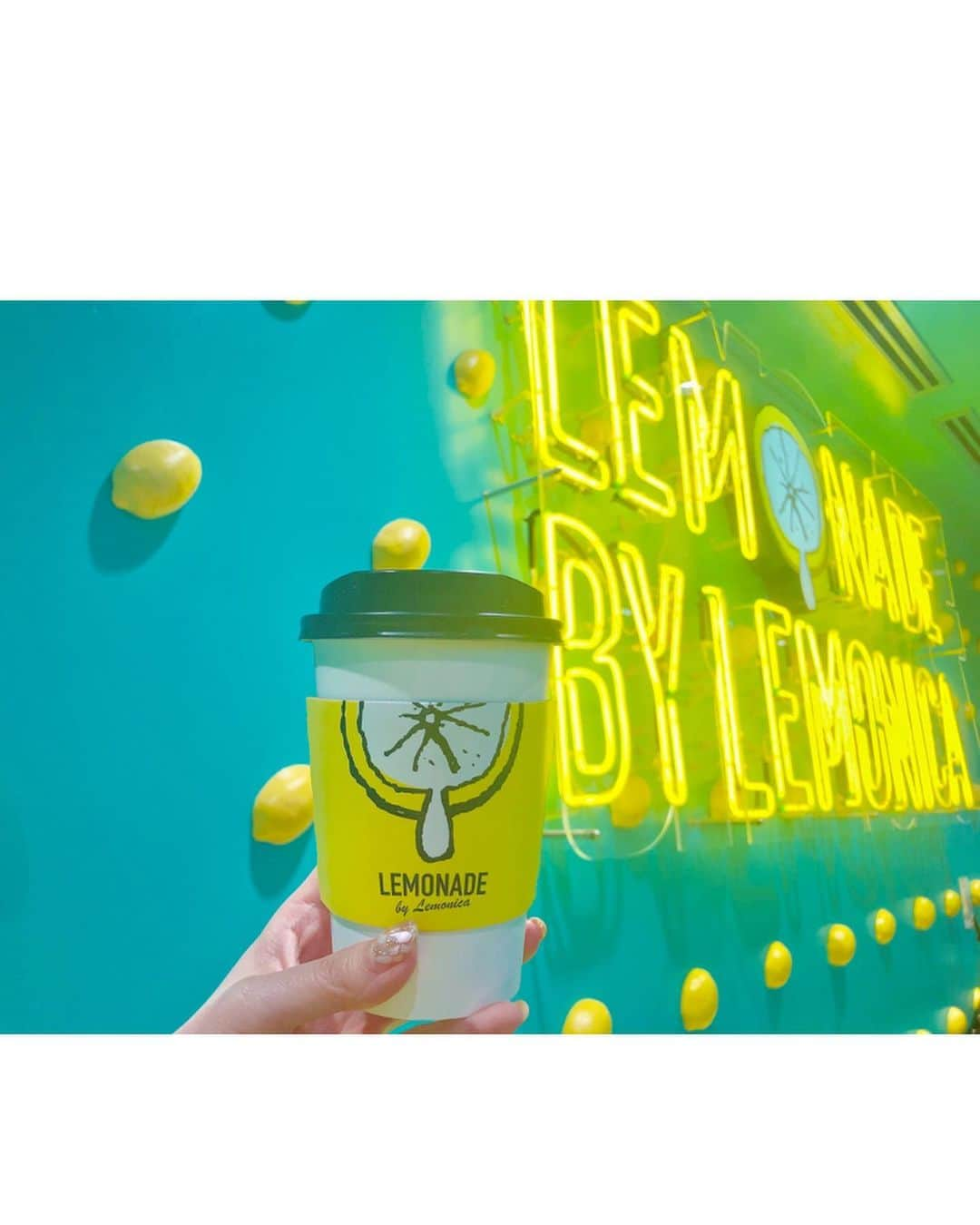 にゃんさんゴルフさんのインスタグラム写真 - (にゃんさんゴルフInstagram)「. . LEMONADE🍋🍋 . . 部屋にブランコついてた🤣 . . #渋谷#スクランブルスクエア#渋谷ストリーム#渋谷カフェ#ブランコ#インスタ映え #レモン#レモレード#lemonade」2月22日 18時59分 - miiiii0228