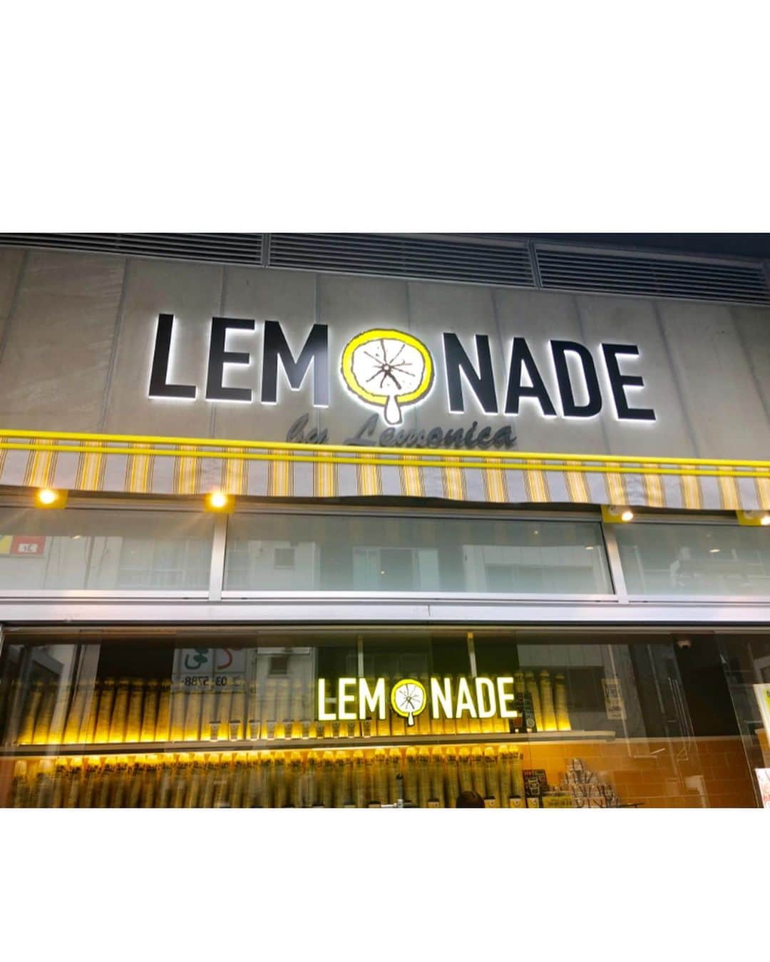 にゃんさんゴルフさんのインスタグラム写真 - (にゃんさんゴルフInstagram)「. . LEMONADE🍋🍋 . . 部屋にブランコついてた🤣 . . #渋谷#スクランブルスクエア#渋谷ストリーム#渋谷カフェ#ブランコ#インスタ映え #レモン#レモレード#lemonade」2月22日 18時59分 - miiiii0228