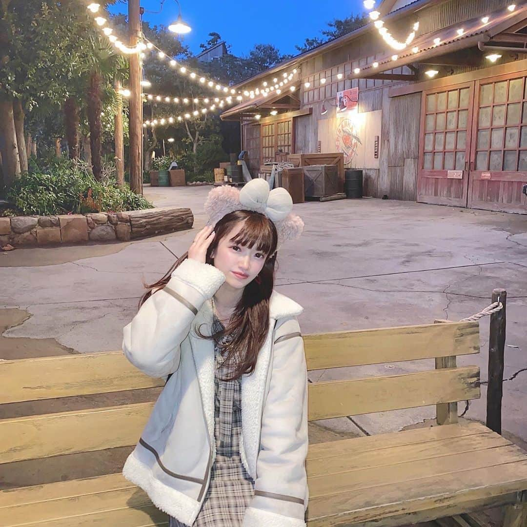 武藤小麟さんのインスタグラム写真 - (武藤小麟Instagram)「. 🌠🧸🍃 . ディズニーシー行ったら いつもシェリーメイちゃんになりがち…😗🧸 . いやぁ、くまったくまった。 . ☺️ . #tokyodisneysea #disney #シェリーメイコーデ #ディズニーシー」2月22日 19時33分 - muto_orin