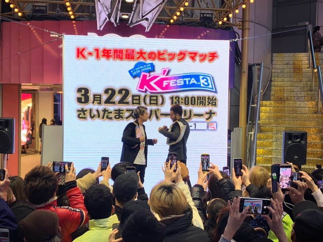 武尊さんのインスタグラム写真 - (武尊Instagram)「今日は渋谷109イベントステージで 公開タイトルマッチ調印式。 気合い入った。3.22必ず勝ってベルト獲る。 たくさんのご来場ありがとうございました！」2月22日 20時07分 - k1takeru