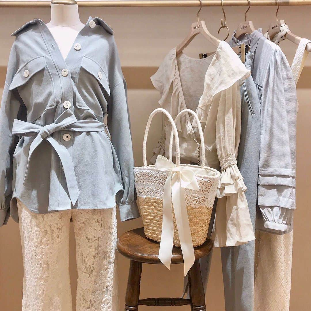 デイシーさんのインスタグラム写真 - (デイシーInstagram)「♡mint×white♡ . . deicyでは、今期トレンドのミントカラーアイテムを多数ご用意しております🍀 是非ご来店お待ちしております✨ . . #deicyshinjuku #デイシー #deicy #ミークチュール #mecouture #spring #春コーデ  #coordinate#white#lavender#sweet#love#shinjuku#新宿ルミネ#mint#white#followme#ootd#instagood#instalike#instafashion#fashion#かわいい#いいね#ファッション#newarrivals#tokyo#新宿」2月22日 20時11分 - deicy_official