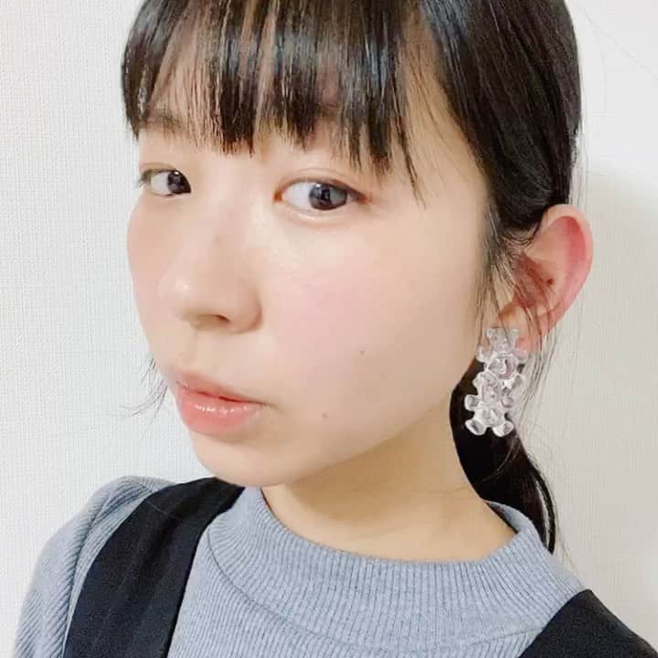 古川未鈴のインスタグラム：「. . くまイヤリング . . . #lilibyseri  #accessory  #earrings」
