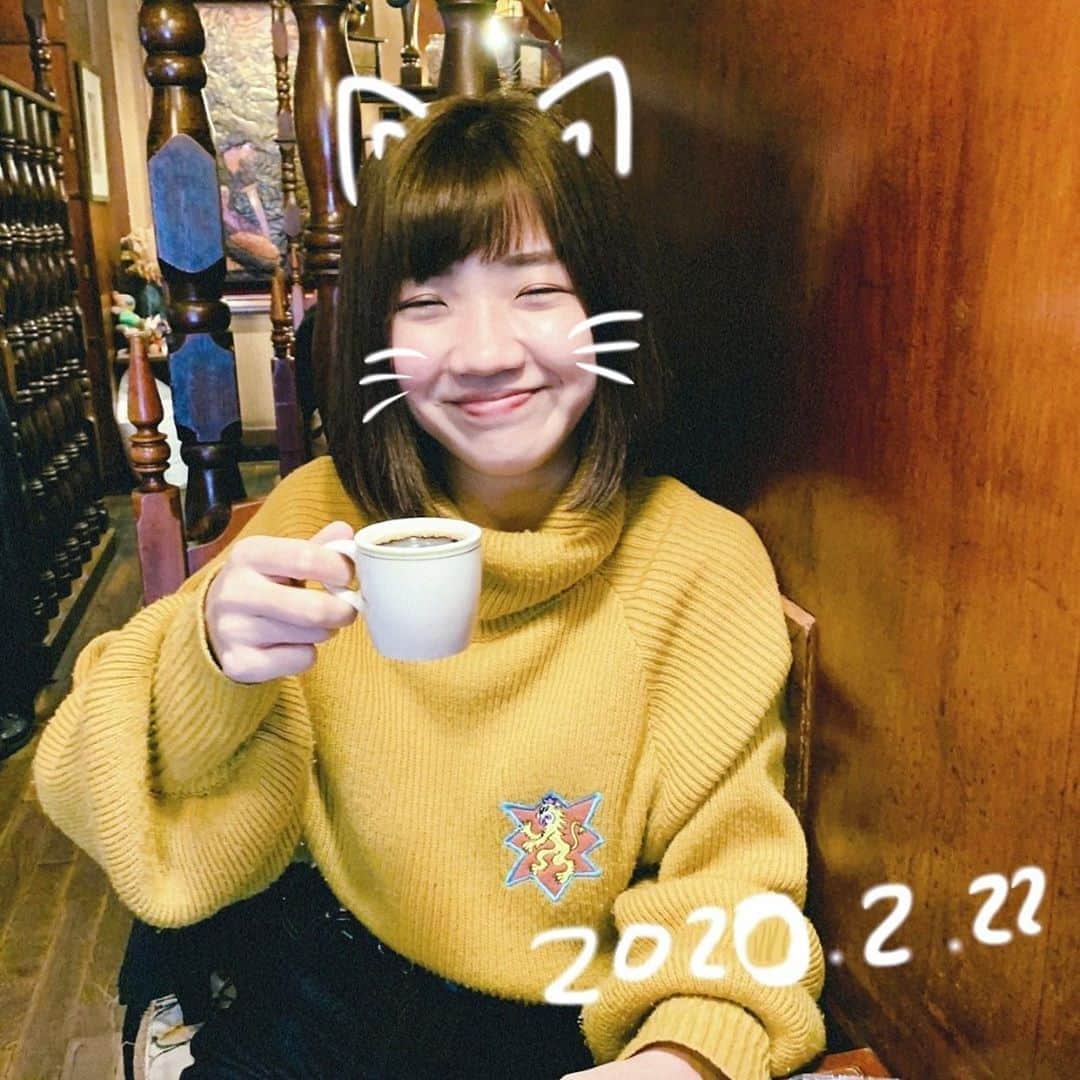 小川暖奈のインスタグラム：「今日は猫の日なんですって=^･ω･^= #手書きSNOW」