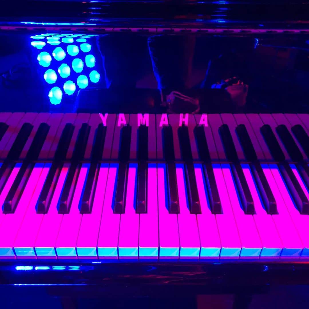 上杉洋史のインスタグラム：「3170700 CF #piano #yamaha #venue #todayspiano #instapiano #pianophotography #iwasakihiromi #concert」