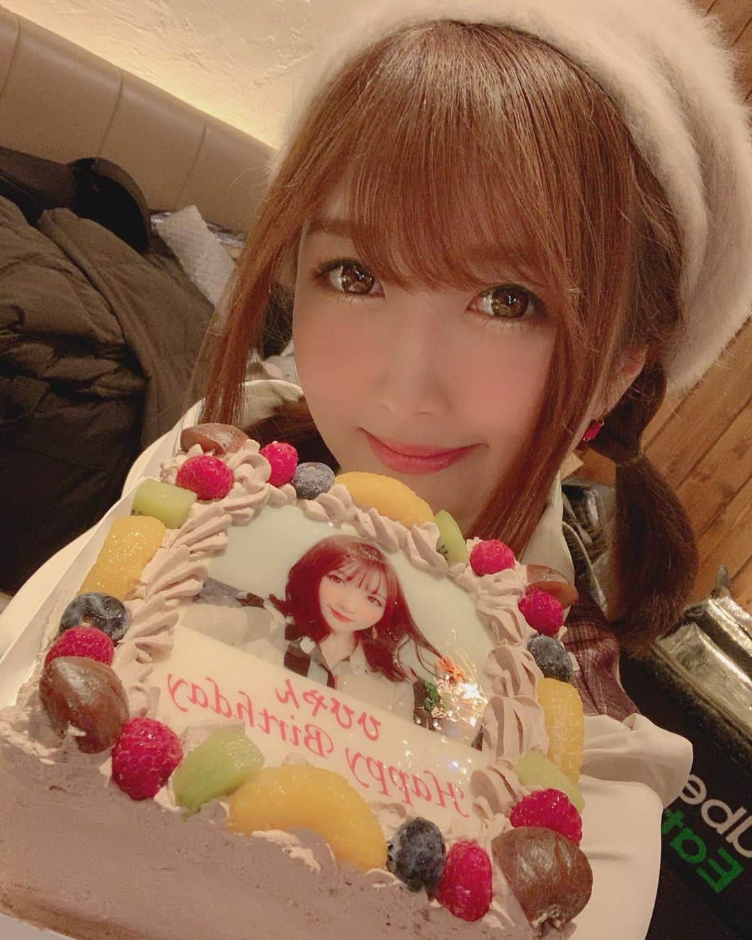 大槻ひびきさんのインスタグラム写真 - (大槻ひびきInstagram)「大槻ひびき誕生日オフ会⭐️ 会いにきてくれた皆さん ありがとうございました🥰 みんなとゆっくりお話できて嬉しかったよ🎀 初めて参加してくれた方々もありがとう😊 プレゼントやお手紙も嬉しい🥺💓 また会える日を楽しみにしてるよ🌸 #japan #thankyou #happy #happybirthday  #birthday  #birthdaycake」2月22日 21時01分 - yanhibi0221