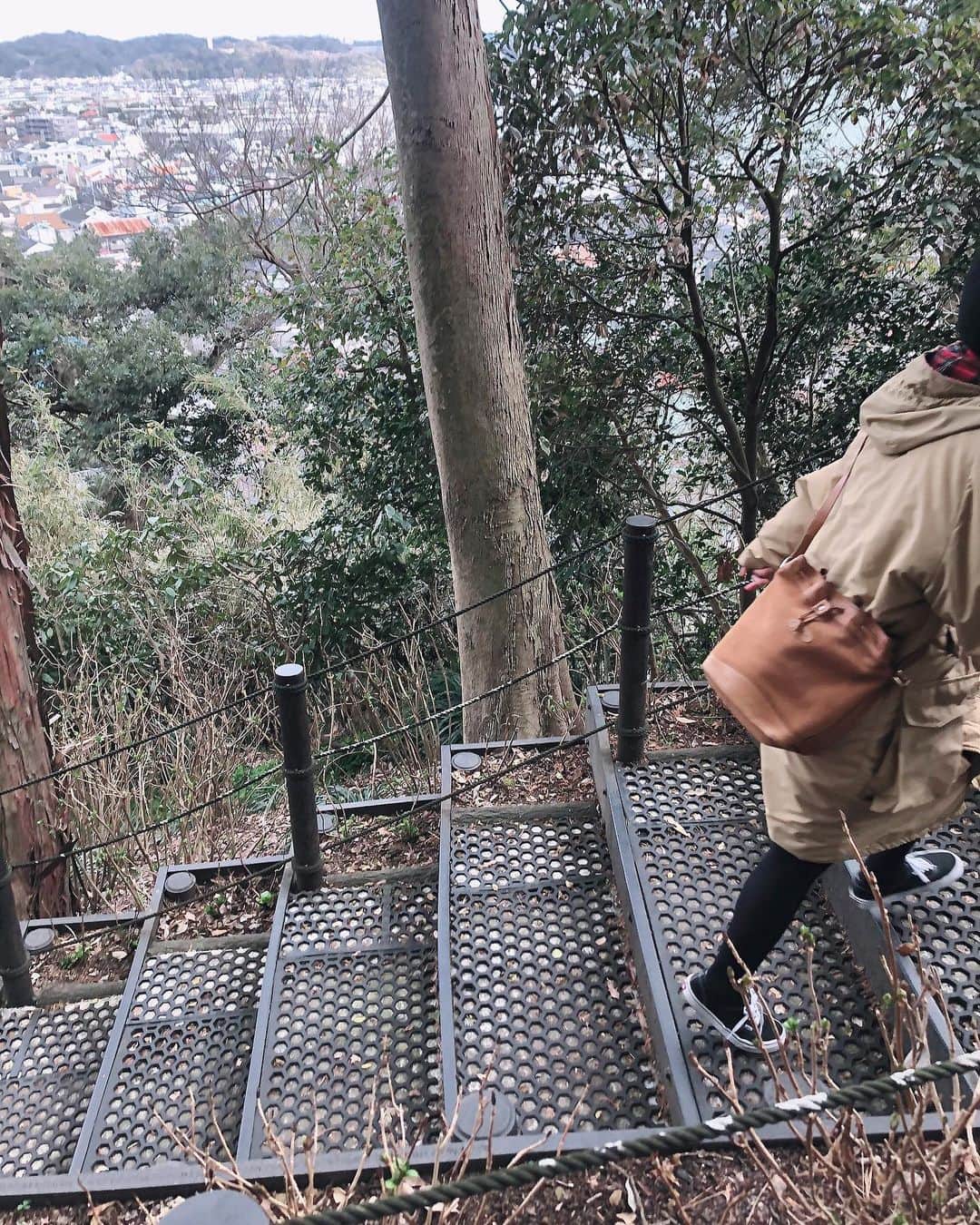 ななえ（キラキラ関係）さんのインスタグラム写真 - (ななえ（キラキラ関係）Instagram)「鎌倉へ行って来ました。 人生は死ぬまで登り坂やね。」2月22日 21時13分 - nanchan0601