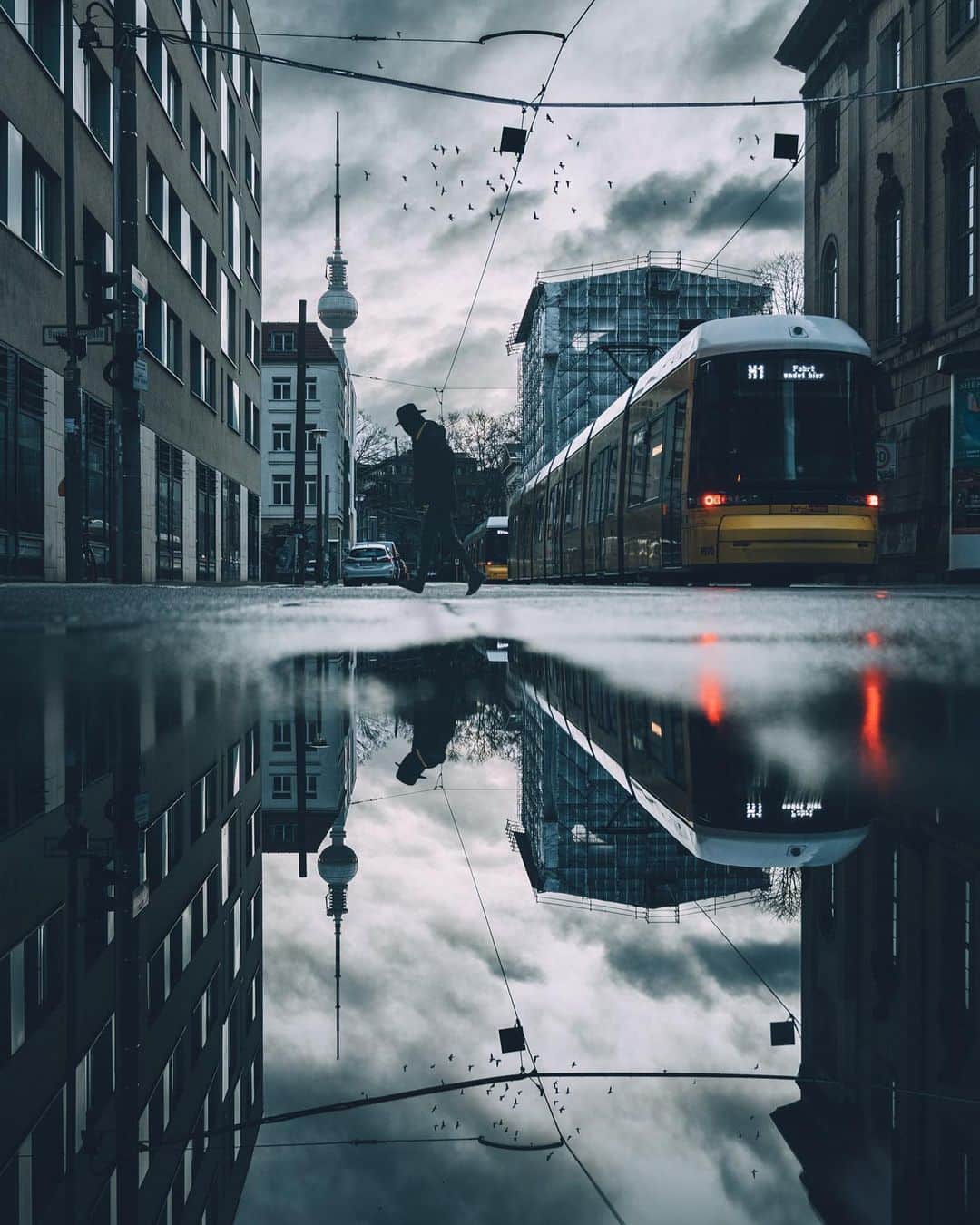 Thomas Kakarekoのインスタグラム：「the long journey home  took me a few days to recharge batteries after San Francisco and to return to my daily routine. now can‘t wait to get some more fresh Berlin content, here‘s something to begin with.  #berlin」