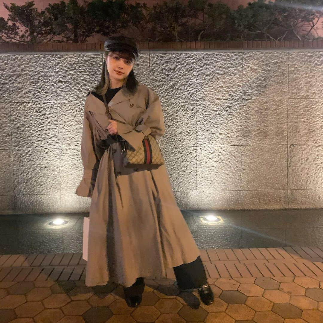 加藤愛永さんのインスタグラム写真 - (加藤愛永Instagram)「. . 多少のブレ感👾 久しぶりにこういう格好したナ〜 ベルトなくて他ので代用した . . #code #ootd #春コーデ #一瞬でトレンチ着れなくなる #分かる #タグ見てね #151cmコーデ #低身長」2月22日 21時19分 - kyato39