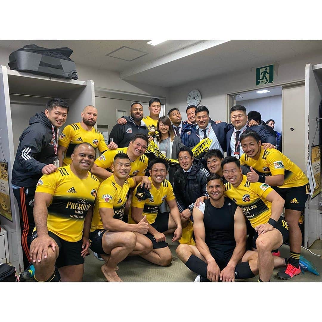 渋野日向子さんのインスタグラム写真 - (渋野日向子Instagram)「初ラグビー観戦🏉 サントリーサンゴリアス勝利！！😁 迫力あって全力でぶつかって全力で走って、本当にチームっていいなぁって思いました 大声出して応援するの久しぶりで楽しかった〜🙂 ありがとうございました😁😁 #サントリーサンゴリアス  #トップリーグ #ラグビー🏉 #サントリー #チームサントリーで盛り上げます✊🏾」2月22日 21時46分 - pinacoooon