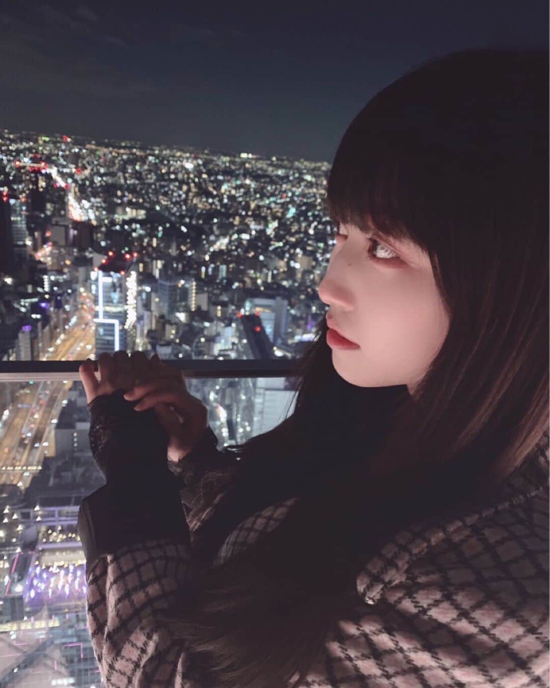 上野りみのインスタグラム：「1月にママと姉とスクランブルスクエア行った時の、ずっとママに載せないの~~~って言われてやっと載せた💧٩(×̯×)۶ ． ． ．  #instagood #instalike #instalove #instafashion #fashion #ootd #followｍe #me #f4f #l4likes  #selfie #japan #japanesegirl #makeup #jkブランド #自撮り女子 #いいね返し #渋谷 #ピープス女子 #メンヘラ女子 #渋谷スクランブルスクエア #展望台  #自撮り界隈 #오오티디 #데일리룩 #패션 #옷스타그램 #패션스타그램 #셀피 #메이크업」