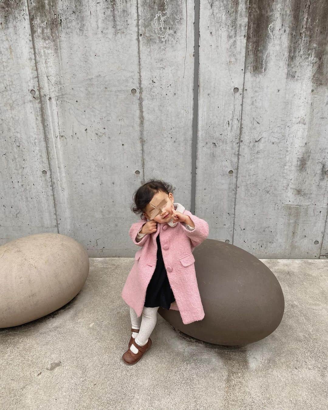 目見田早弥子のインスタグラム：「| 👸🏼 このポーズ多め、かわいい🤍🤍」