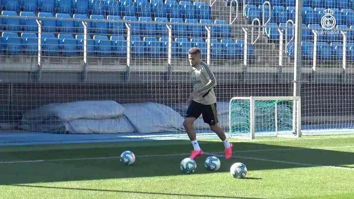 マルコ・アセンシオのインスタグラム：「Feeling good. ⚽️😃」