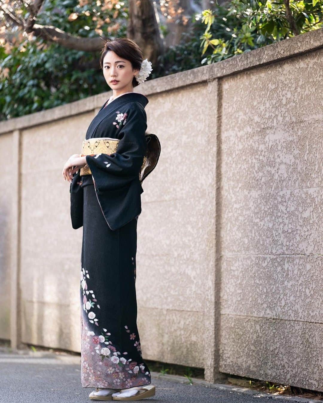 志田友美（ゆうみん）さんのインスタグラム写真 - (志田友美（ゆうみん）Instagram)「めちゃいい感じに撮ってもらた❤ #和服 #👘 #着物 #japanesegirl」2月22日 23時00分 - yuumi_shida