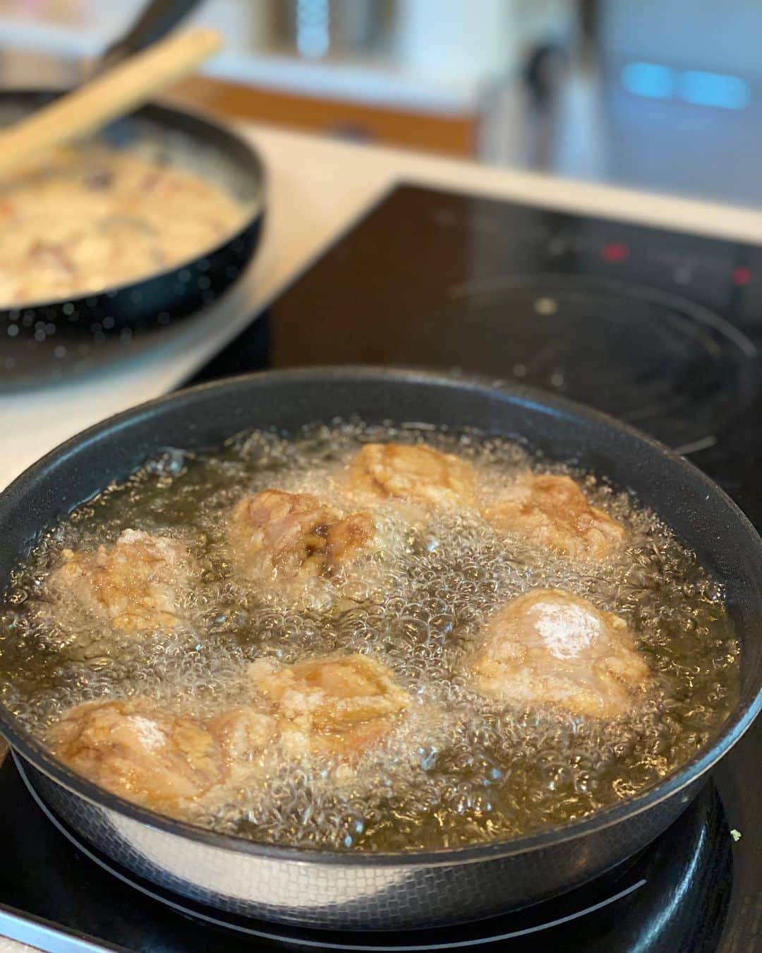 大石絵理さんのインスタグラム写真 - (大石絵理Instagram)「今回の木夏先生の料理レッスンでは、お肉ふわふわの鶏から揚げ、クラムチャウダー、ポテトサラダをつくりました🥰 ひと手間くわえる事でとってもおいしくなりました♪ 今回も楽しかったぁ💕」2月22日 23時01分 - erioishitokyo