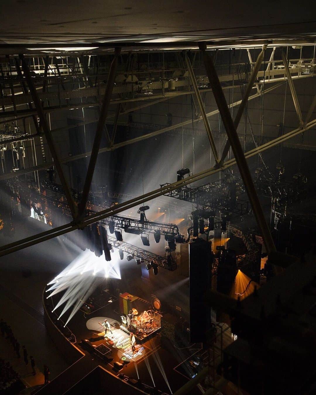 WANIMAのインスタグラム：「2020.2.22(sat)﻿ ﻿ 「COMINATCHA!! TOUR 2019-2020」﻿ ﻿ in 新潟・朱鷺メッセ DAY1﻿ ﻿ Photo by Jon…﻿ ﻿ #WANIMA #カミナッチャツアー」