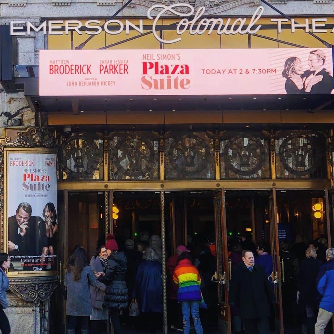 ジョン・ベンジャミン・ヒッキーのインスタグラム：「Thanks Boston and all the great people at @emersoncolonial @plazasuitebway」