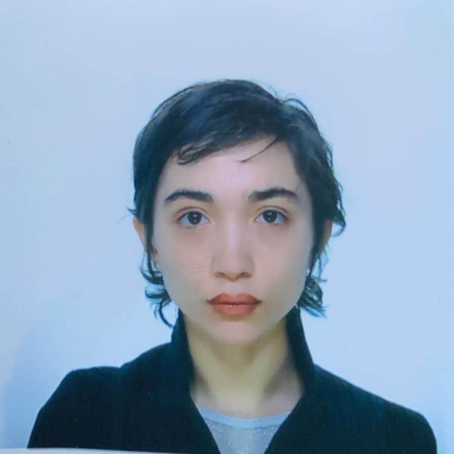 ローワン・ブランチャードさんのインスタグラム写真 - (ローワン・ブランチャードInstagram)「New passport photo, will never trust anyone without dark circles 💔💀」2月23日 8時53分 - rowanblanchard