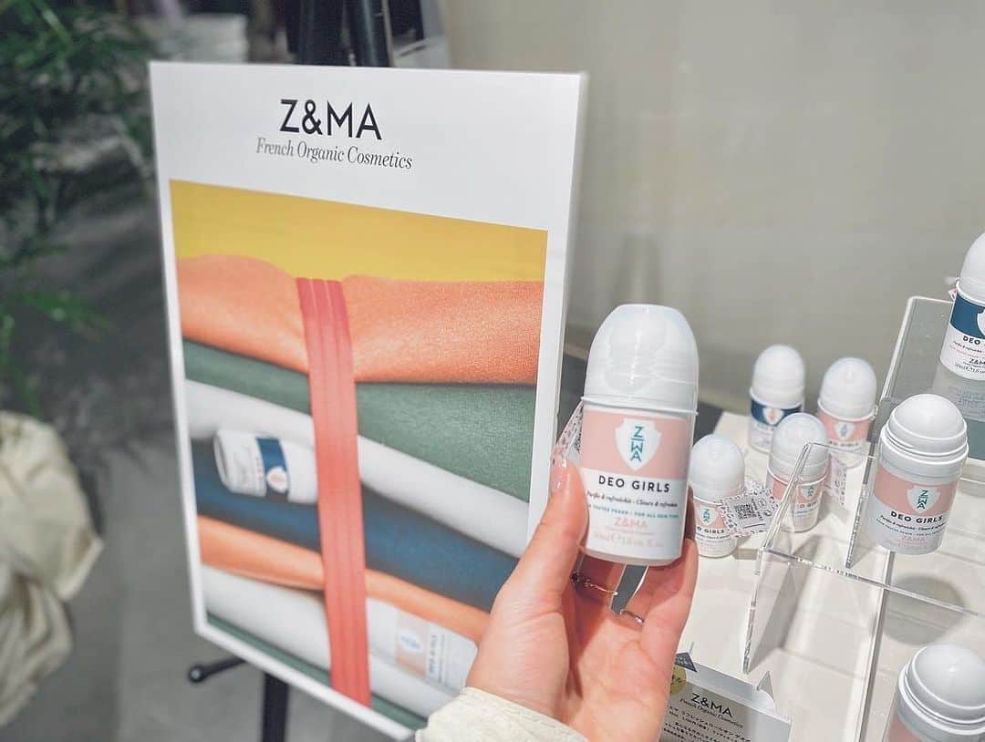 布川桃花さんのインスタグラム写真 - (布川桃花Instagram)「少し前だけど﻿ @cosmekitchen の展示会🌿﻿ ﻿ 気になった新商品載せたよ❤︎﻿ パッケージがかわいいUVハンドクリーム﻿ Sunfoodスーパーグリーンズのサプリは買おうかなあ☝🏻﻿ ﻿ #cosmekitchen」2月23日 9時42分 - momoka_fukawa