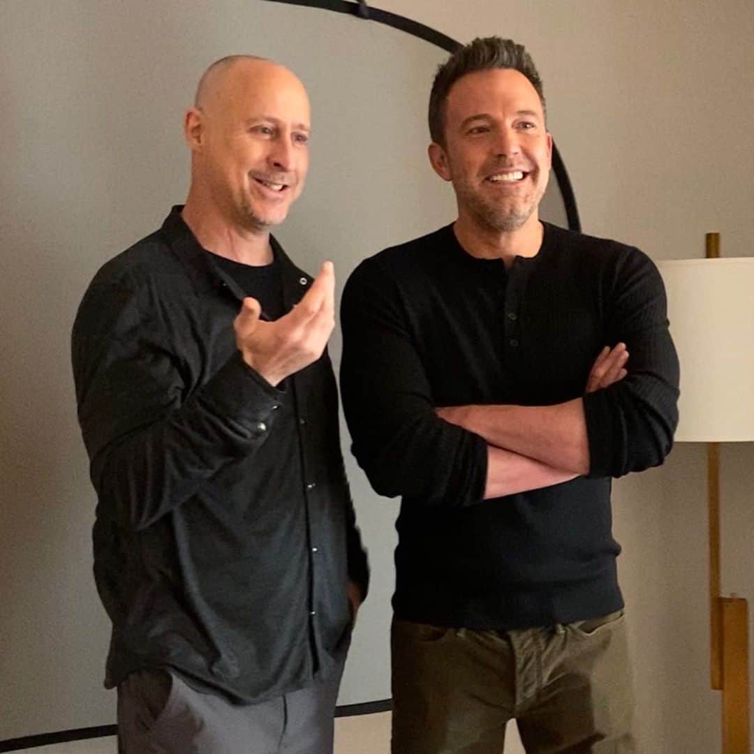 のインスタグラム：「It has been a real pleasure to work alongside Gavin O’Connor again. He’s the type of director who pays attention to every detail and nuance of the performance. @TheWayBack is a truly meaningful story for me and it was an honor to bring it to life with Gavin. #TheWayBack #TheAccountant」
