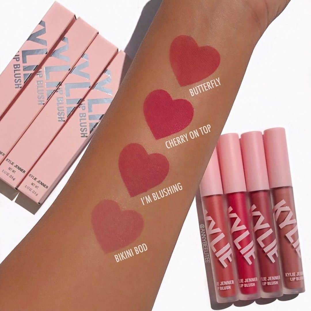 Kylie Cosmeticsさんのインスタグラム写真 - (Kylie CosmeticsInstagram)「blushing over LIP BLUSH 🥰 our favorite new formula is back in stock! you’ll love this for a sheer wash of matte color that lasts all day 💗 you can swipe on for a sheer layer or build it up to be more opaque!! ✨ try it now on KylieCosmetics.com」2月23日 1時19分 - kyliecosmetics