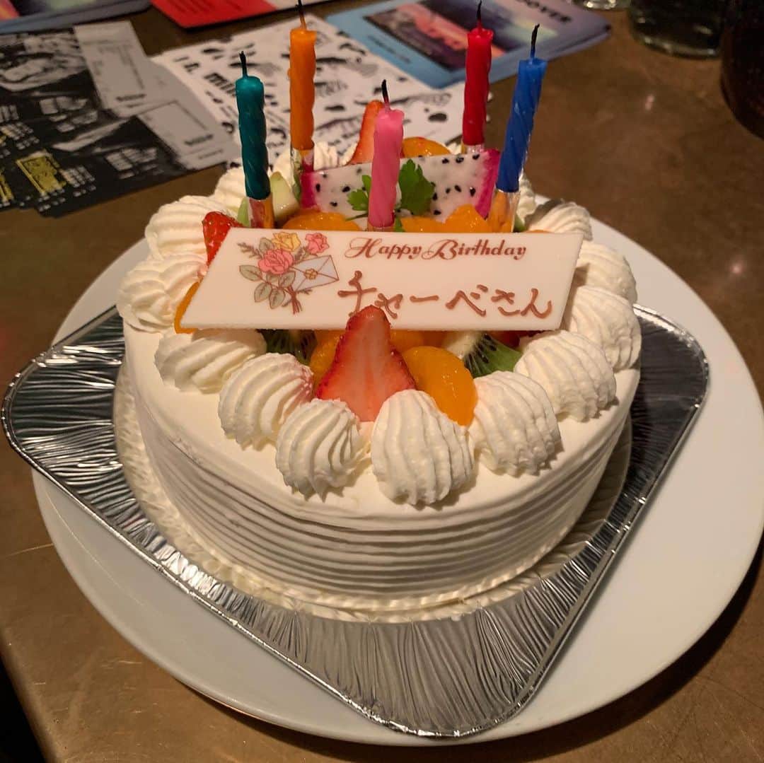 松田岳二さんのインスタグラム写真 - (松田岳二Instagram)「昨日の三宿Web、今日の大阪NOON、祝って頂き本当にありがとうございました。 とてもとても嬉しかったです。」2月23日 1時45分 - cbsmgrfc