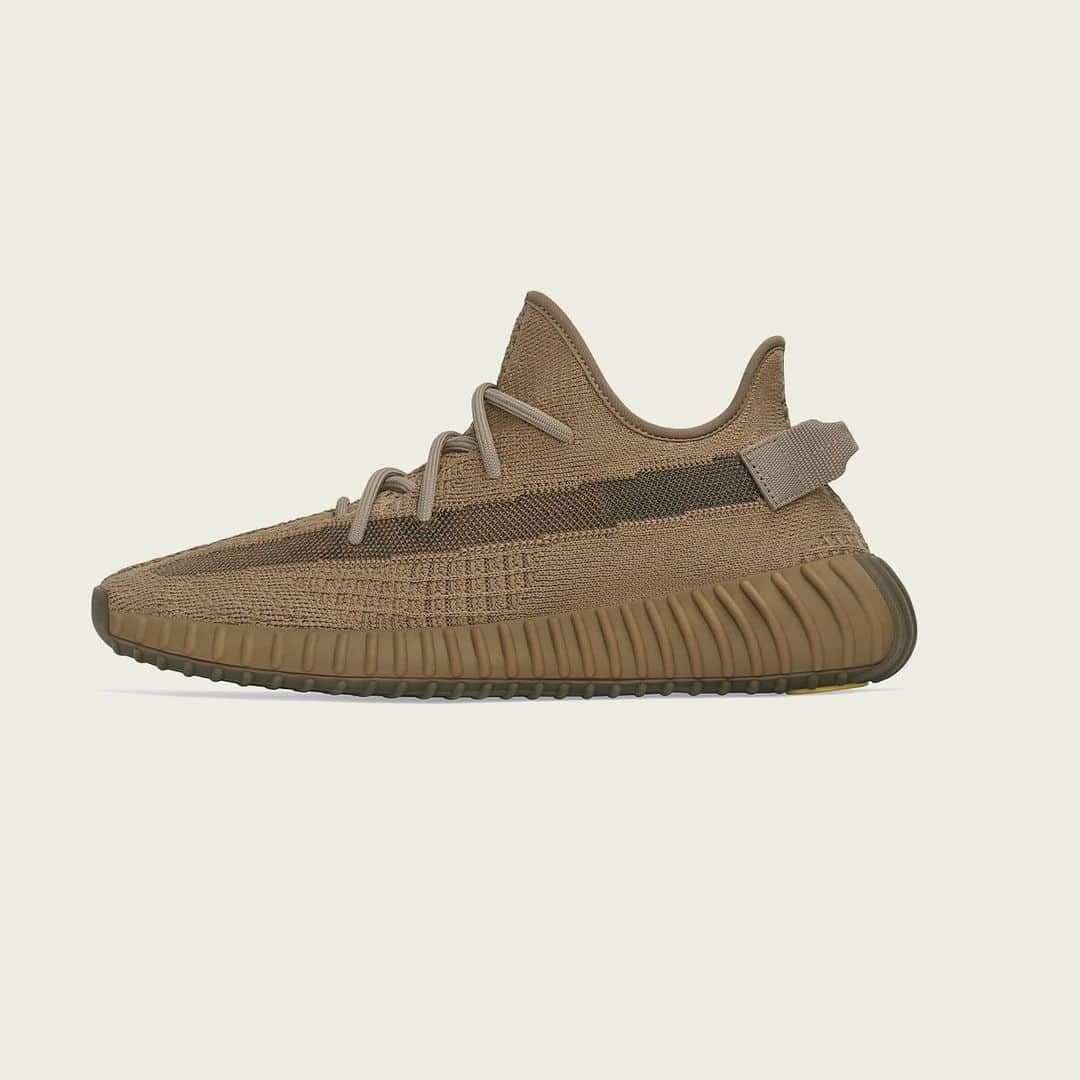 UNDFTDさんのインスタグラム写真 - (UNDFTDInstagram)「adidas Yeezy Boost 350 V2 'Earth' // Available now at Undefeated La Brea and Silverlake」2月23日 3時39分 - undefeatedinc