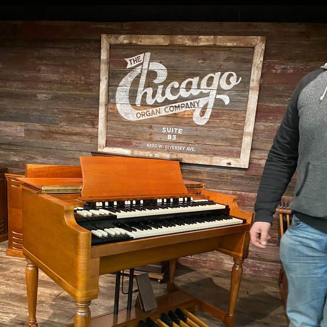 ジェニファー・ハドソンのインスタグラム：「Chicago is the home of the organ and music is my home ! @chicagoorgancompany」