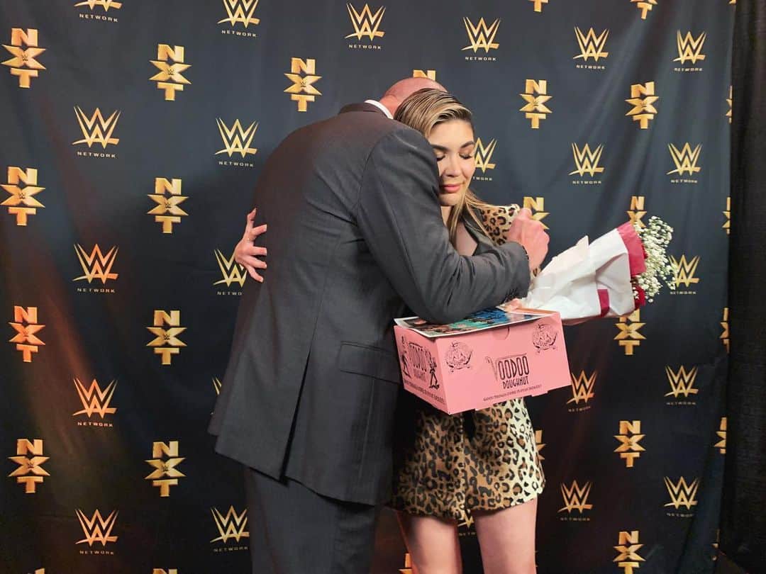 キャシー・ケリーのインスタグラム：「second photo is the face you make when your friend asks for the last donut  also, am i a former nxt tag team champion?」
