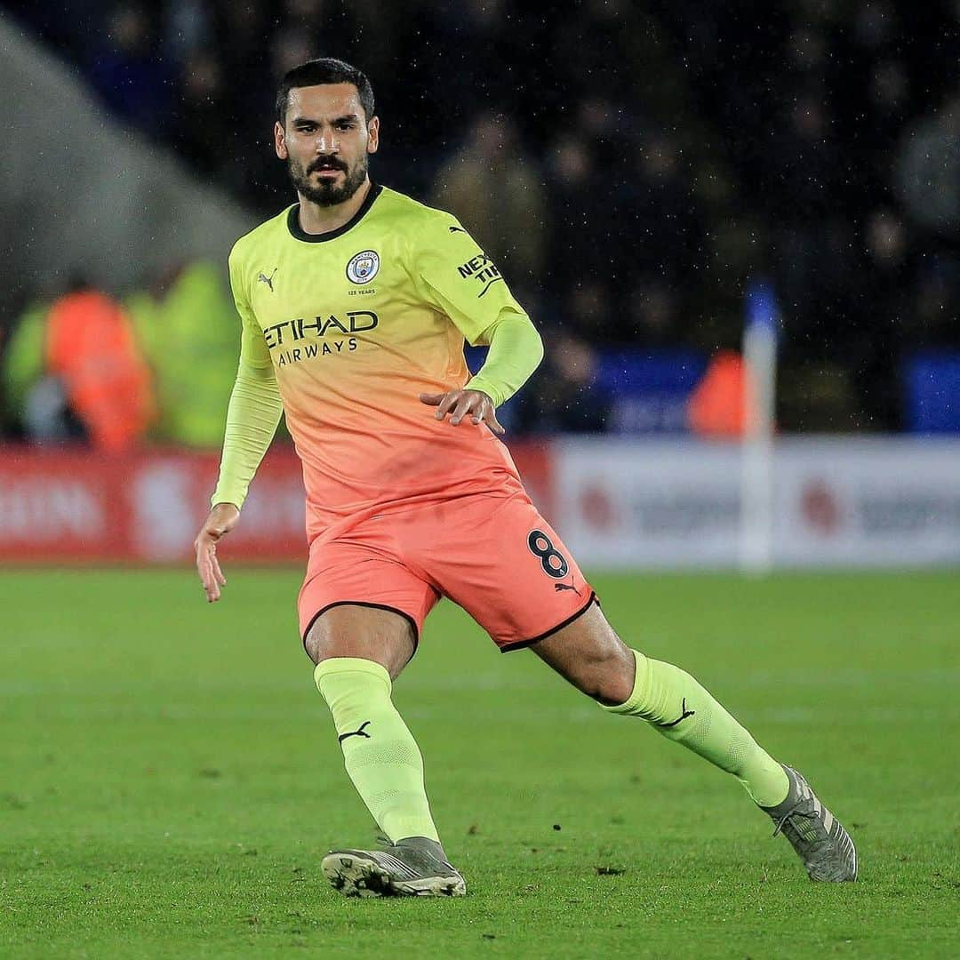 イルカイ・ギュンドアンさんのインスタグラム写真 - (イルカイ・ギュンドアンInstagram)「Big points against a tough opponent 👊🏼🔥 #LEIMCI #CmonCity @mancity」2月23日 5時28分 - ilkayguendogan