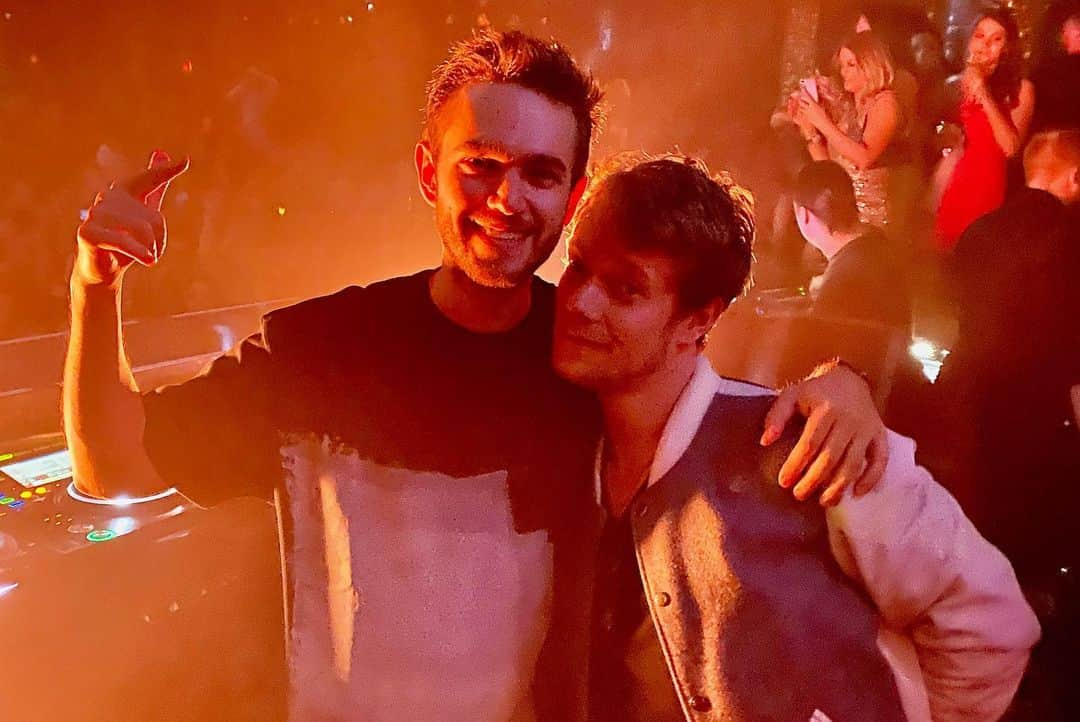 ゼッドさんのインスタグラム写真 - (ゼッドInstagram)「Thank you @liampayne for surprising the @omnianightclub crowd last night, and my brothers @shaunwhite and @alfieeallen for hangin! 🔥 SEE YOU AGAIN NEXT WEEKEND VEGAS!」2月23日 6時09分 - zedd